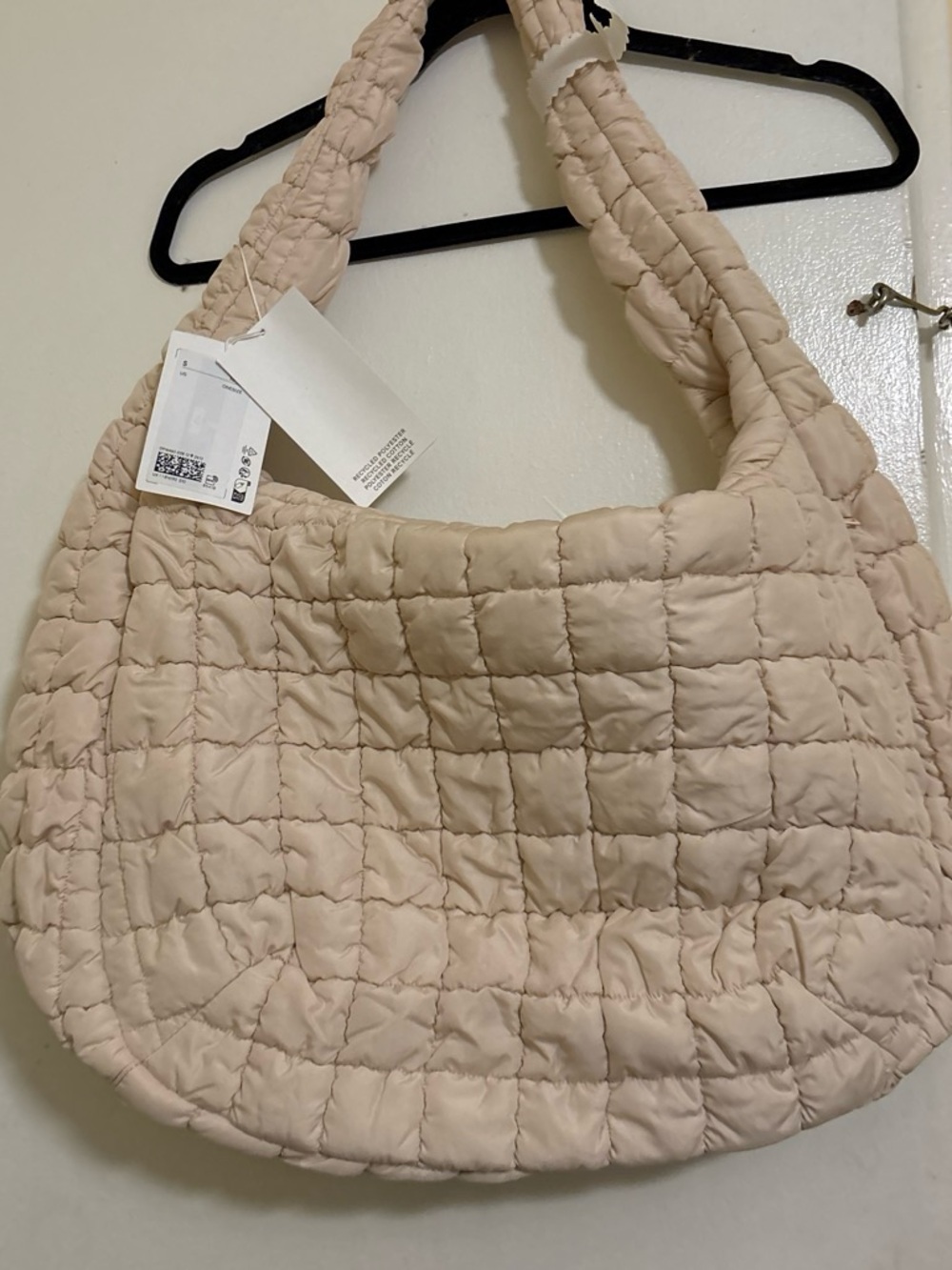 Quilted Cream Shoulder Bag - Women - Picture 3 of 3